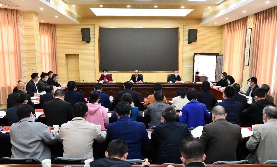 我市召开教育工作座谈会